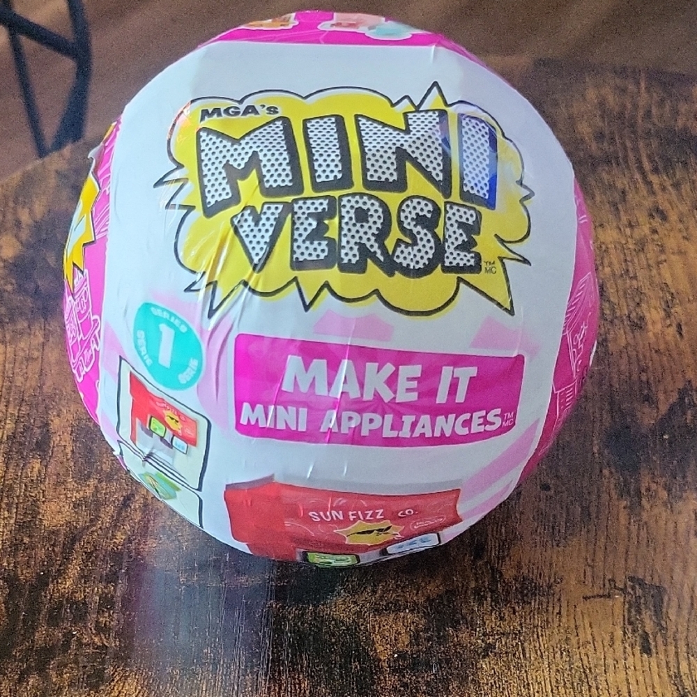 MGA's Mini Verse Mini Appliances Toy